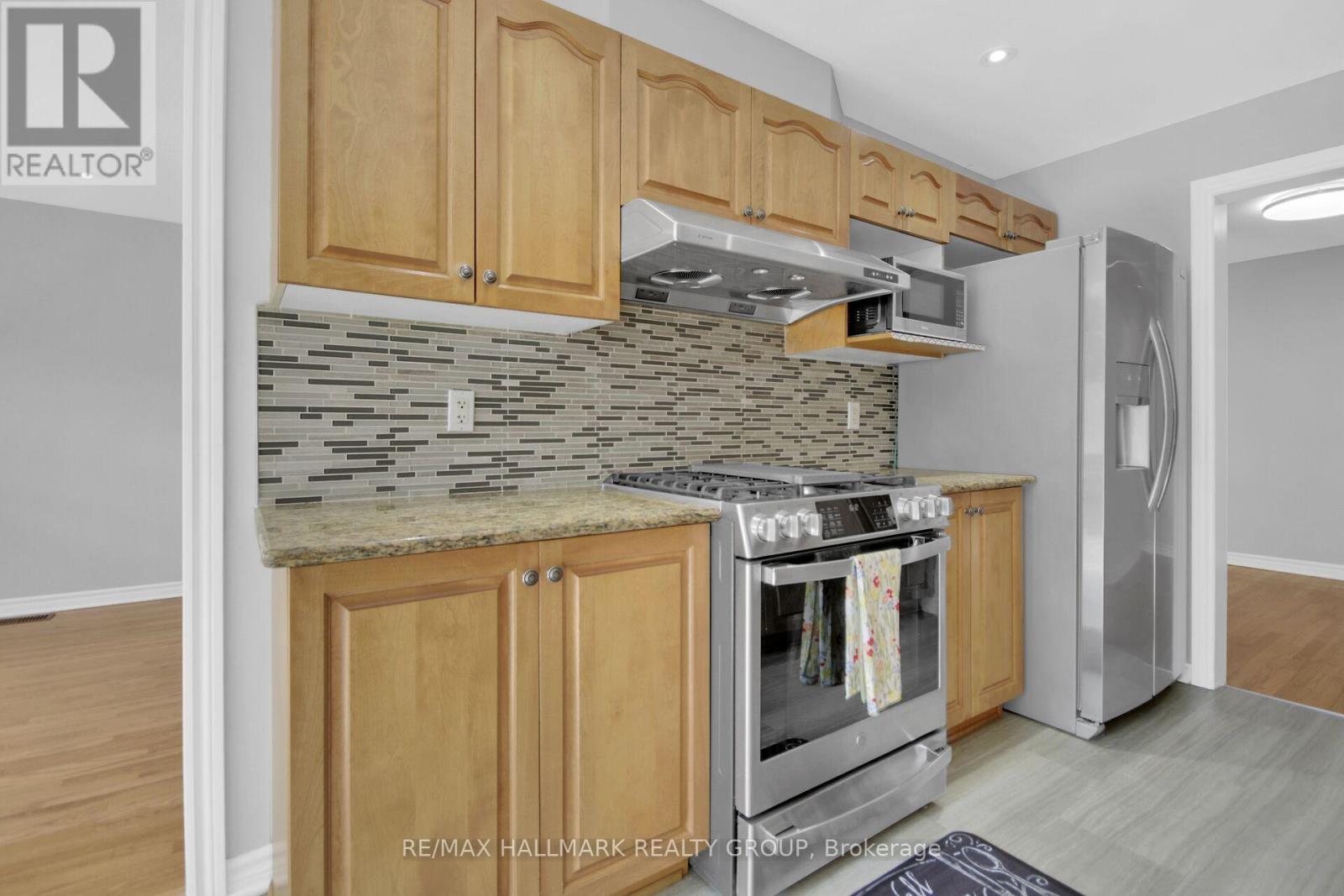 198 Tandalee Crescent, Ottawa, Ontario  K2M 0A2 - Photo 16 - X12343649