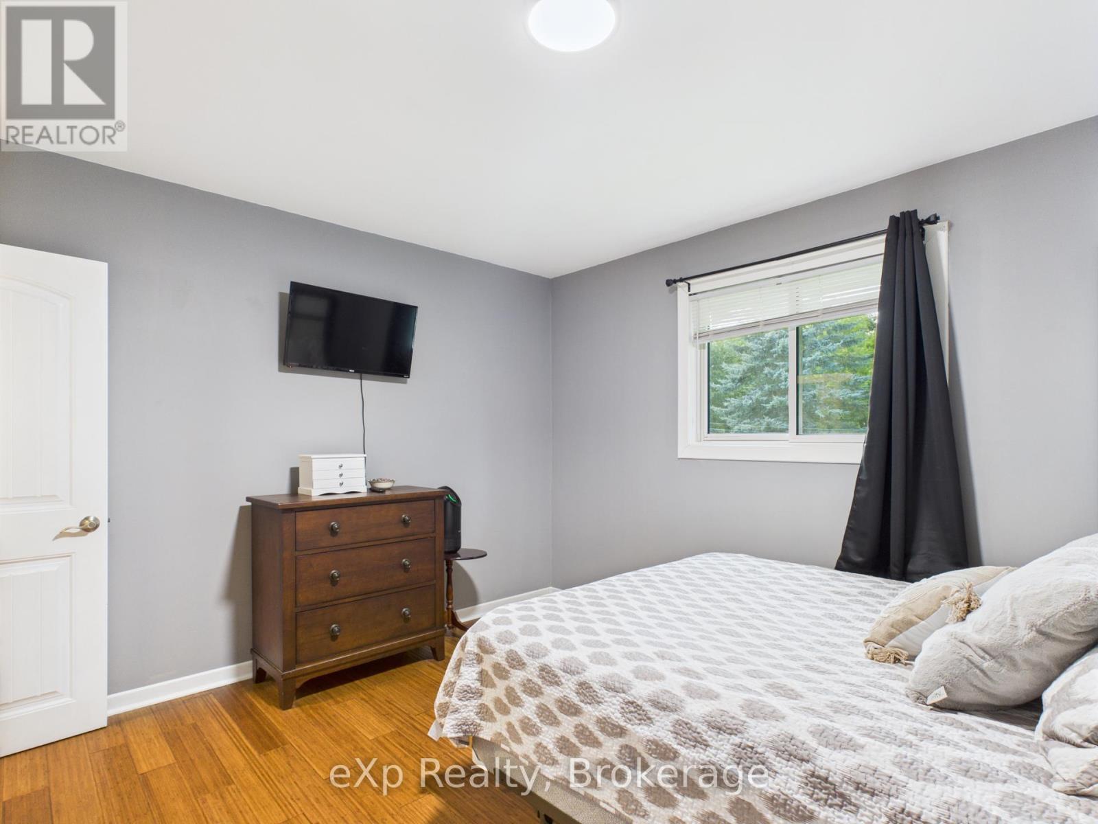 32 Centennial Street, Arran-Elderslie, Ontario  N0G 1L0 - Photo 11 - X12343648