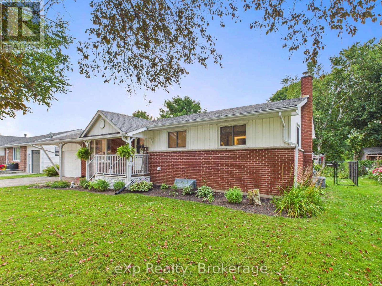 32 Centennial Street, Arran-Elderslie, Ontario  N0G 1L0 - Photo 2 - X12343648