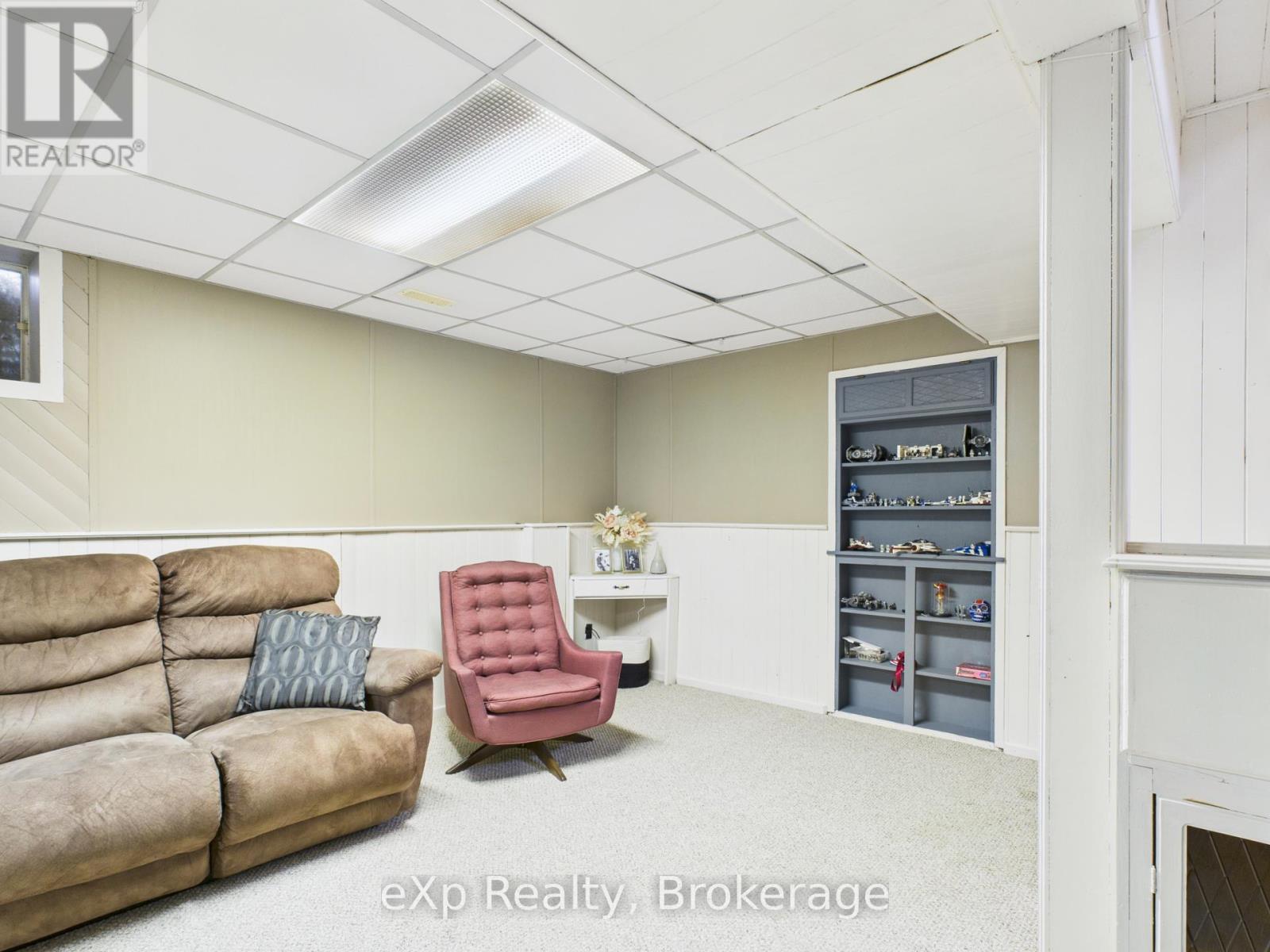 32 Centennial Street, Arran-Elderslie, Ontario  N0G 1L0 - Photo 22 - X12343648