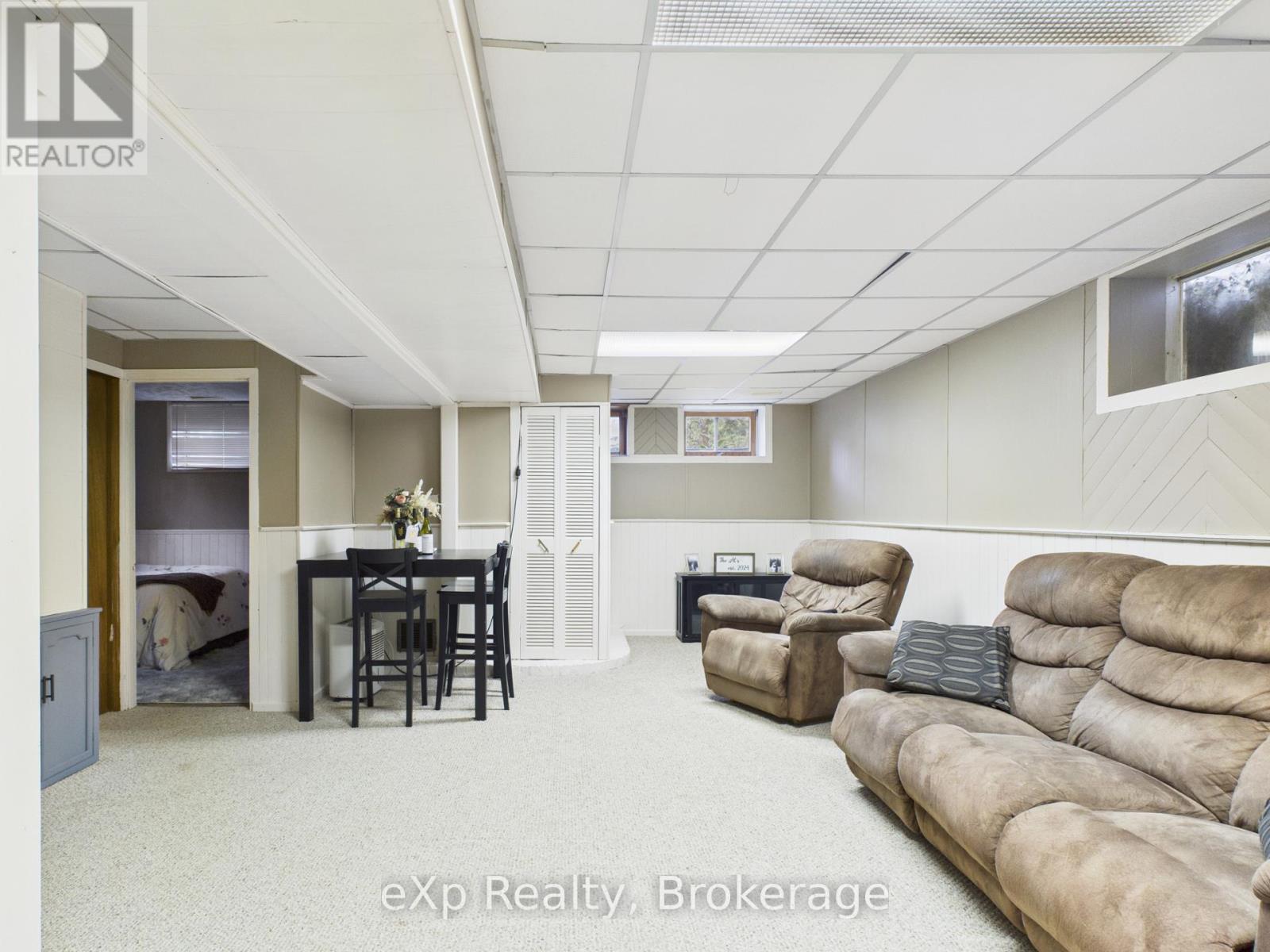 32 Centennial Street, Arran-Elderslie, Ontario  N0G 1L0 - Photo 23 - X12343648