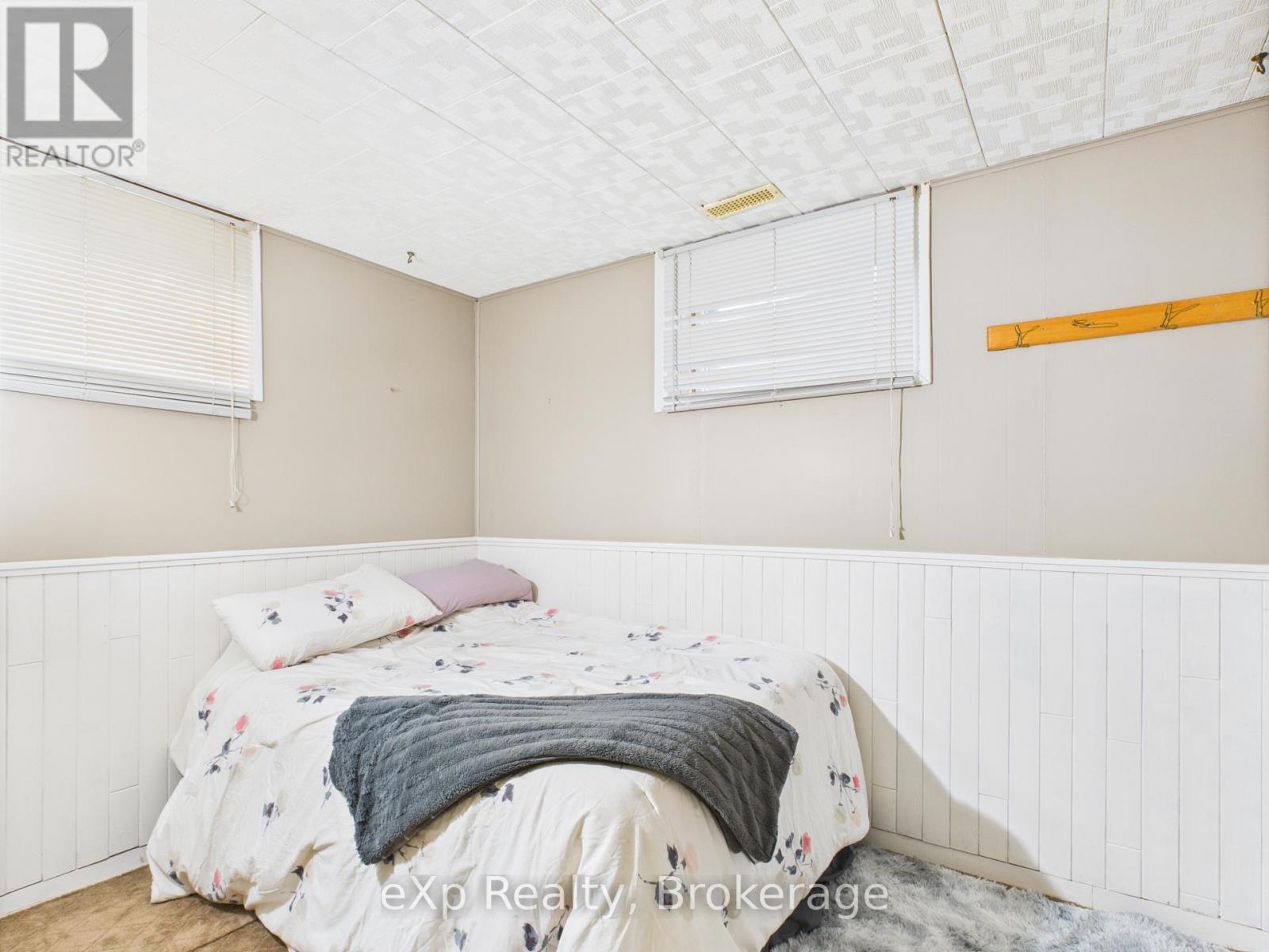 32 Centennial Street, Arran-Elderslie, Ontario  N0G 1L0 - Photo 24 - X12343648