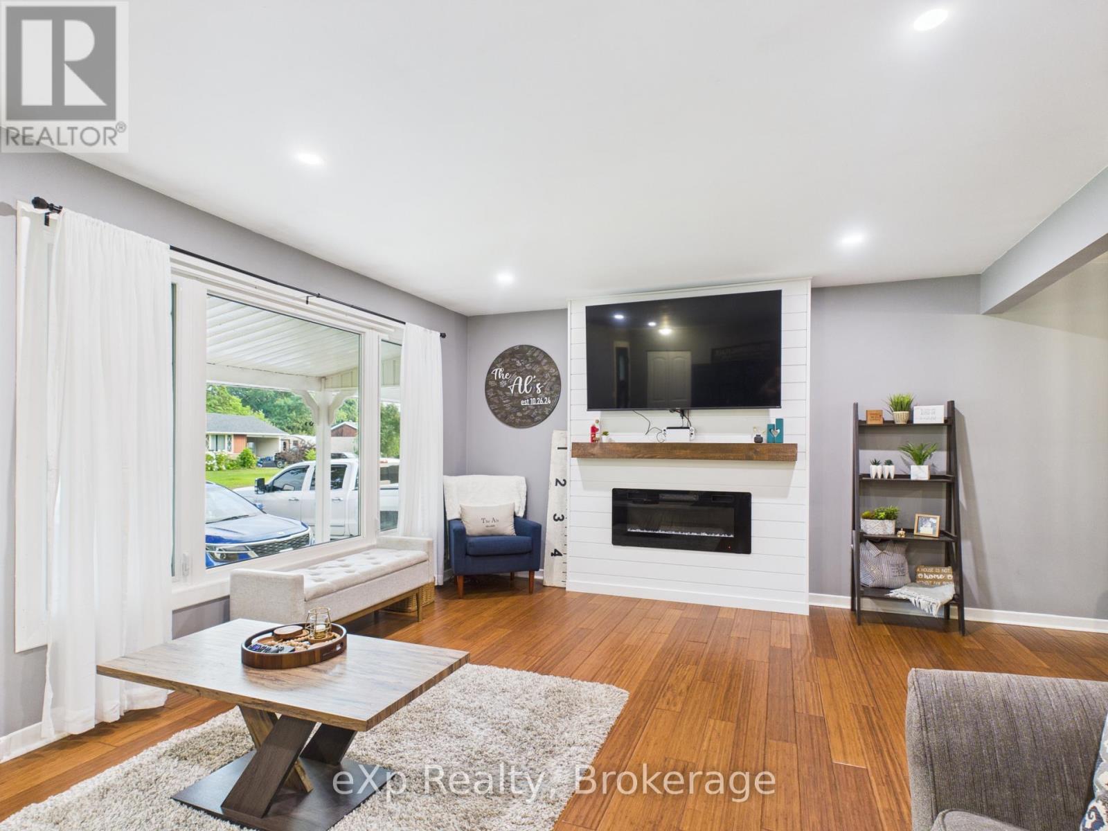 32 Centennial Street, Arran-Elderslie, Ontario  N0G 1L0 - Photo 3 - X12343648