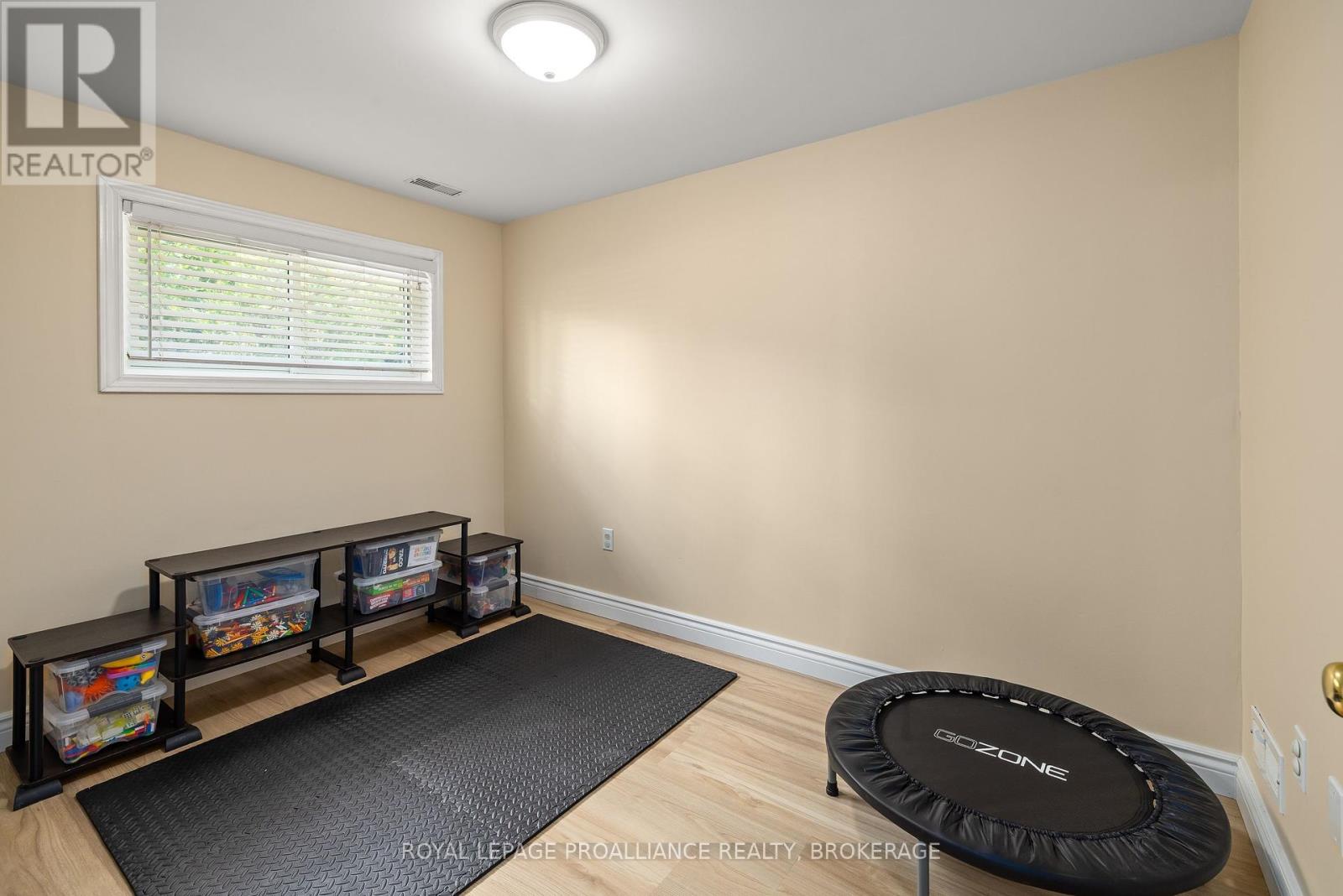 174 Chelsea Road, Kingston, Ontario  K7M 3Y8 - Photo 25 - X12341993