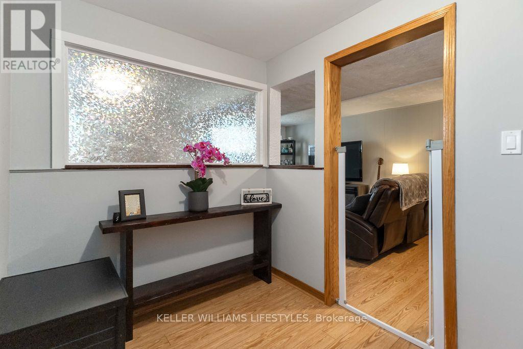 35 Surrey Crescent, London South, Ontario  N6E 1T7 - Photo 20 - X12319194