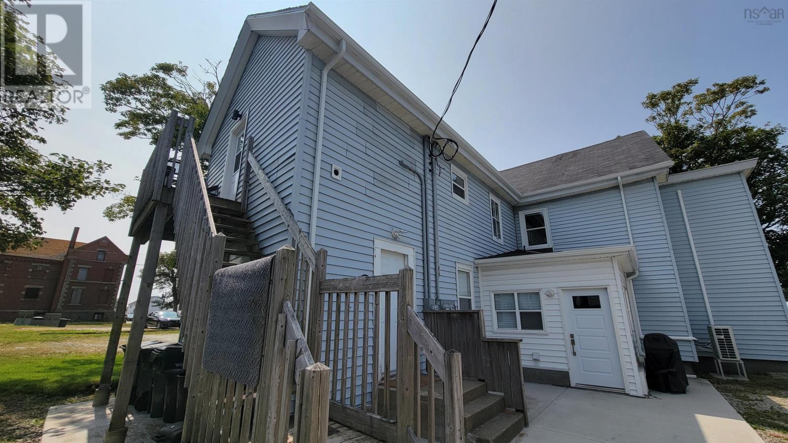 477-479 Main Street, Yarmouth, Nova Scotia  B5A 1H2 - Photo 5 - 202520527