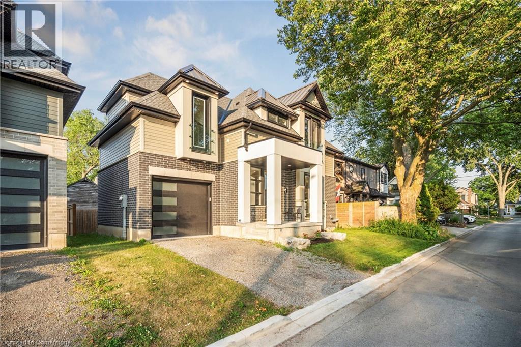 8 Paxton Avenue, St. Catharines, Ontario  L2N 5H8 - Photo 2 - 40760300