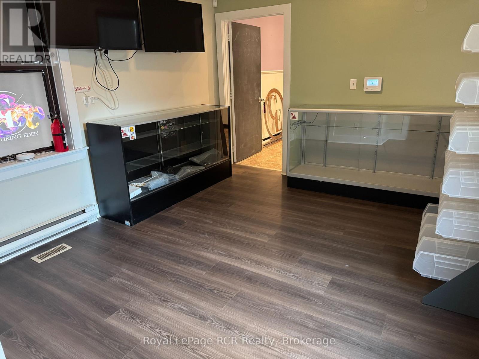 973 2nd Avenue W, Owen Sound, Ontario  N4K 4M8 - Photo 5 - X12333631