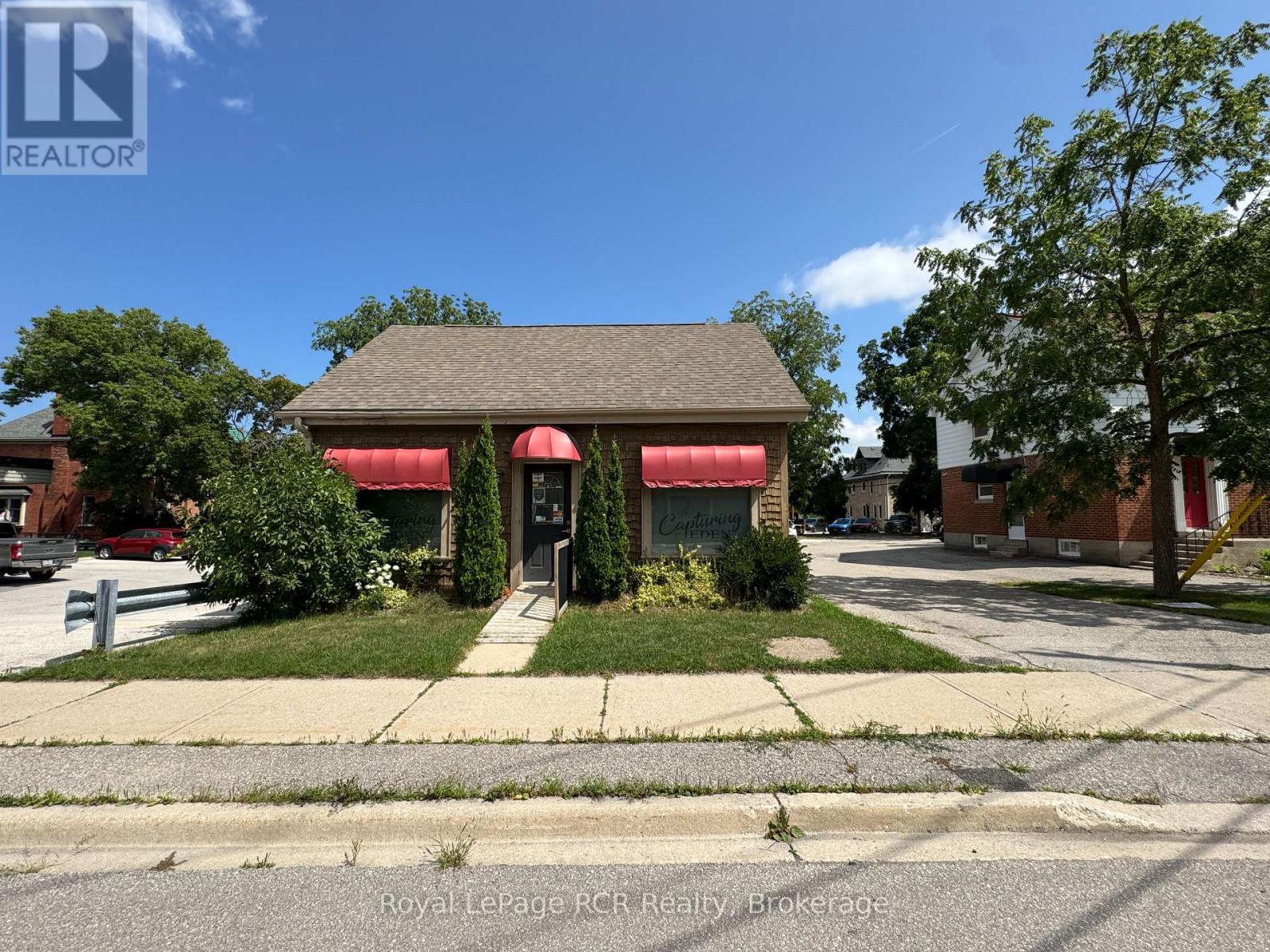 973 2nd Avenue W, Owen Sound, Ontario  N4K 4M8 - Photo 1 - X12333631