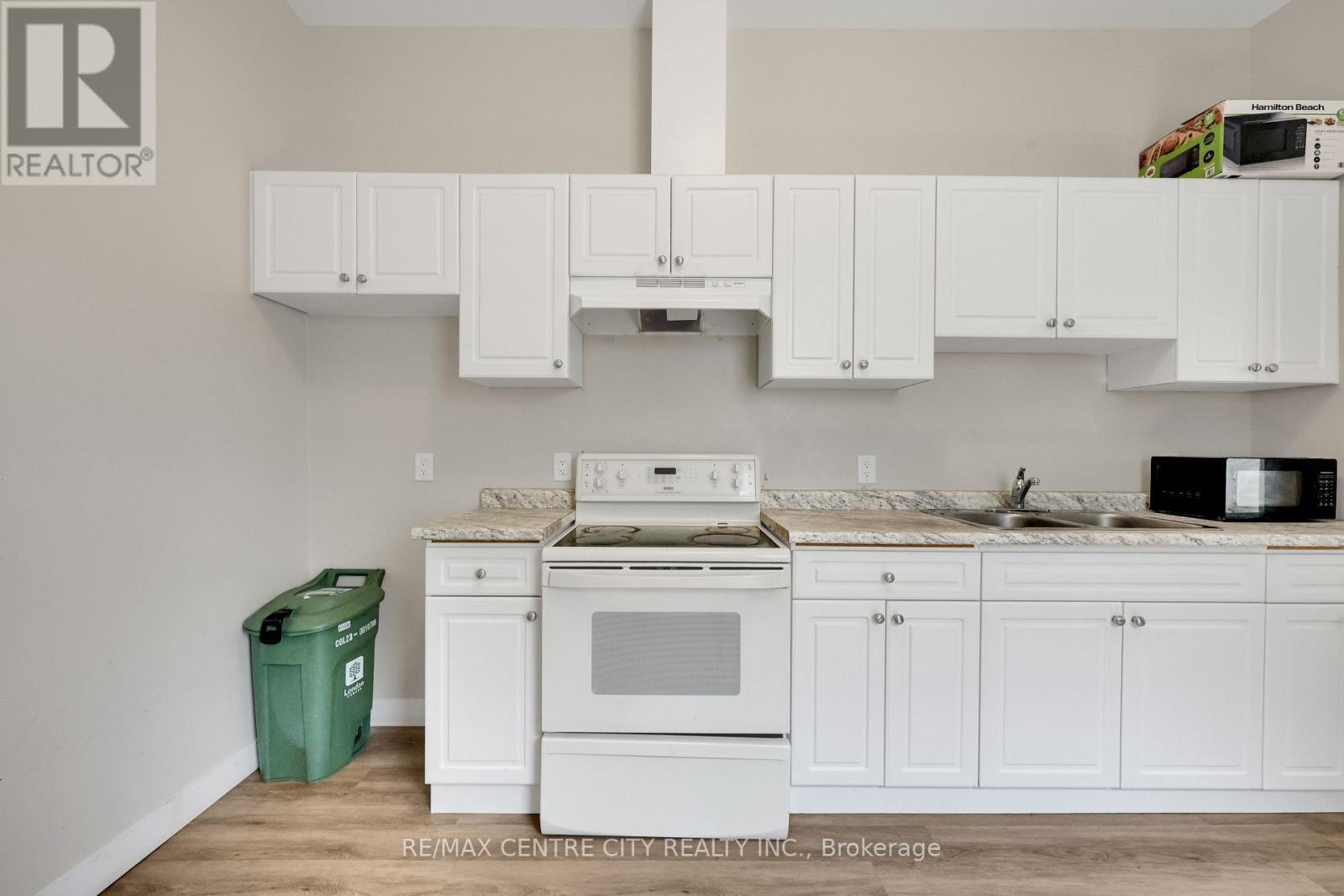101 Hamilton Road, London East (East K), Ontario  N6B 1N2 - Photo 19 - X12343899
