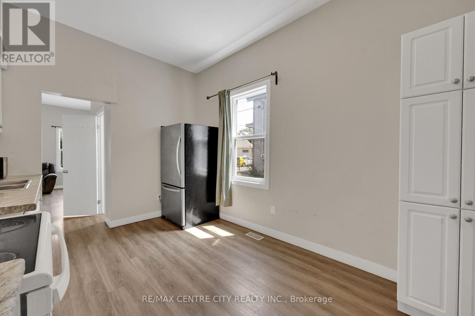 101 Hamilton Road, London East (East K), Ontario  N6B 1N2 - Photo 23 - X12343899
