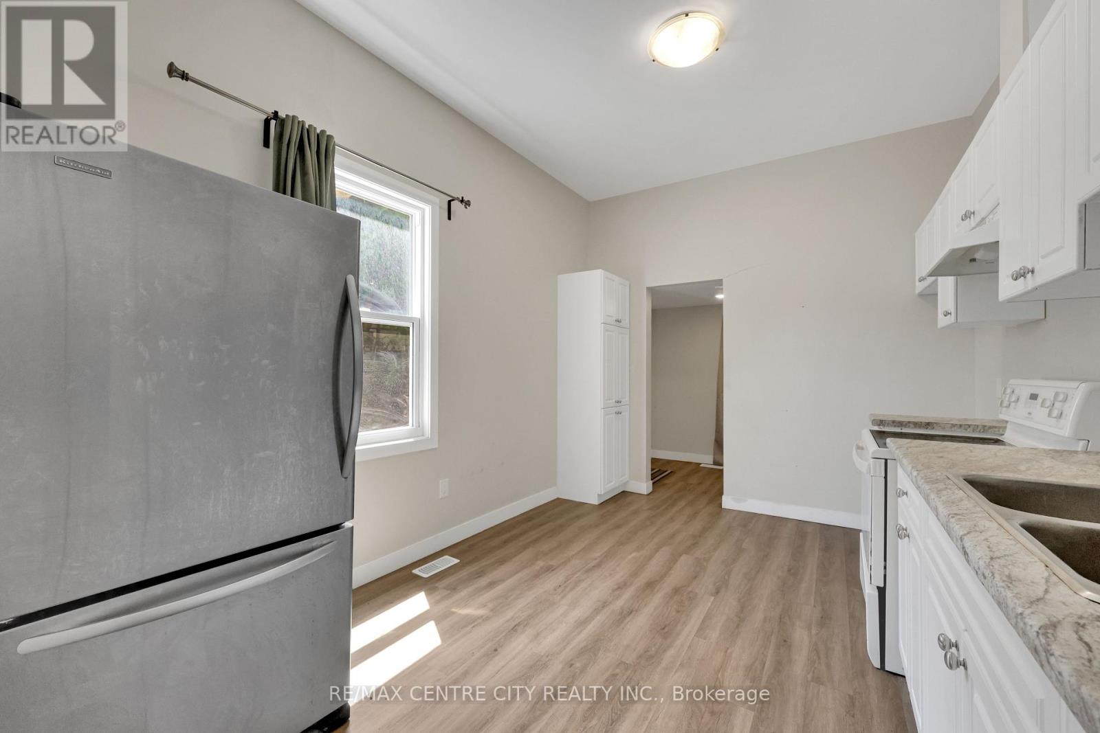 101 Hamilton Road, London East (East K), Ontario  N6B 1N2 - Photo 24 - X12343899