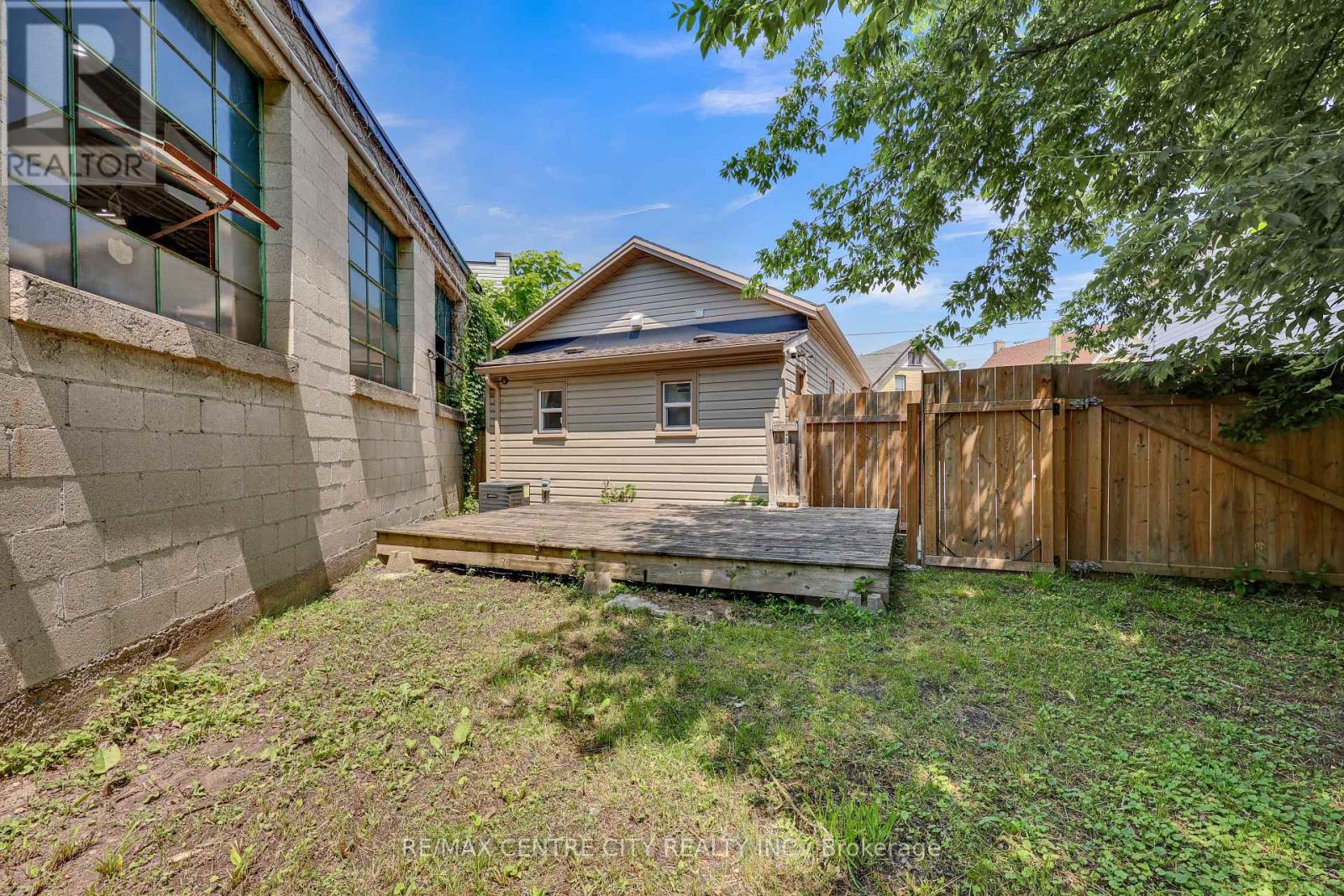 101 Hamilton Road, London East (East K), Ontario  N6B 1N2 - Photo 33 - X12343899
