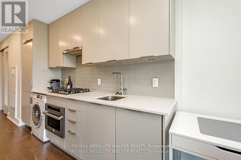 202 - 11 Des Oblats Avenue, Ottawa, Ontario  K1S 5V9 - Photo 3 - X12343799
