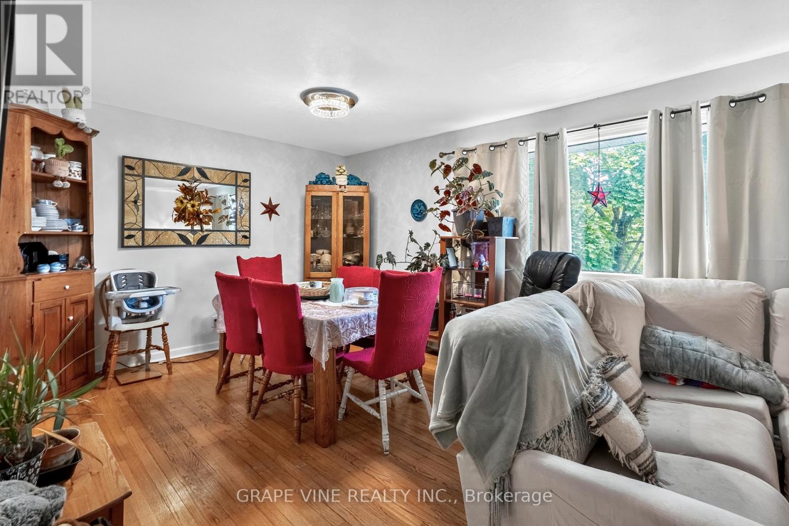 Property at 1098 CLYDE AVENUE image 4