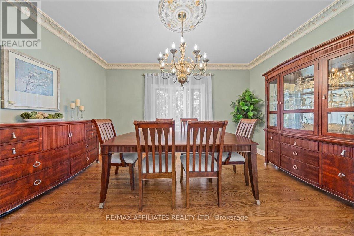 1145 Snow Street, Ottawa, Ontario  K1J 7R5 - Photo 11 - X12343828