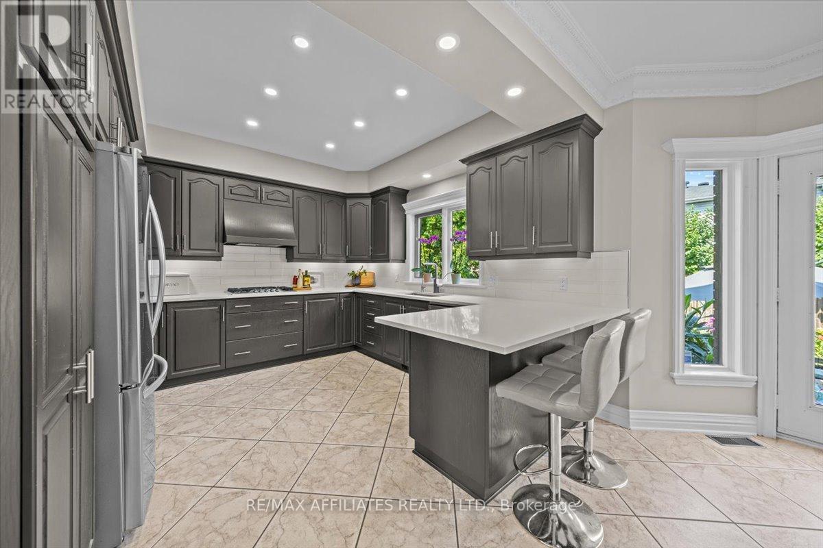 1145 Snow Street, Ottawa, Ontario  K1J 7R5 - Photo 13 - X12343828