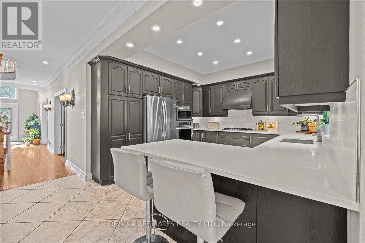 1145 Snow Street, Ottawa, Ontario  K1J 7R5 - Photo 14 - X12343828