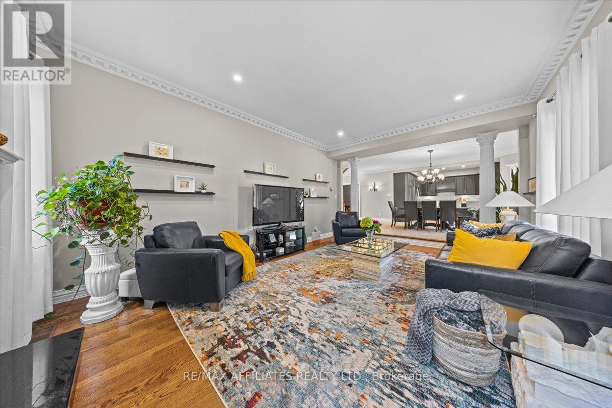 1145 Snow Street, Ottawa, Ontario  K1J 7R5 - Photo 25 - X12343828