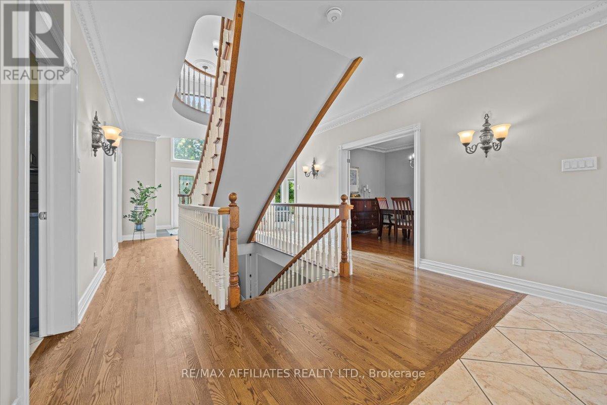 1145 Snow Street, Ottawa, Ontario  K1J 7R5 - Photo 6 - X12343828