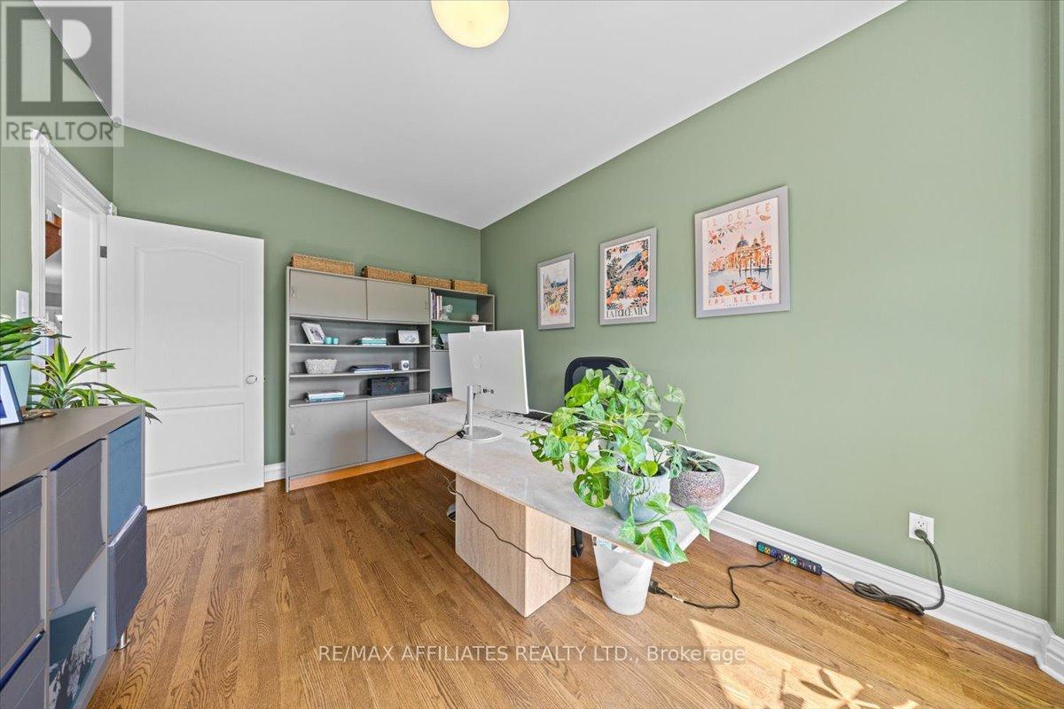 1145 Snow Street, Ottawa, Ontario  K1J 7R5 - Photo 8 - X12343828