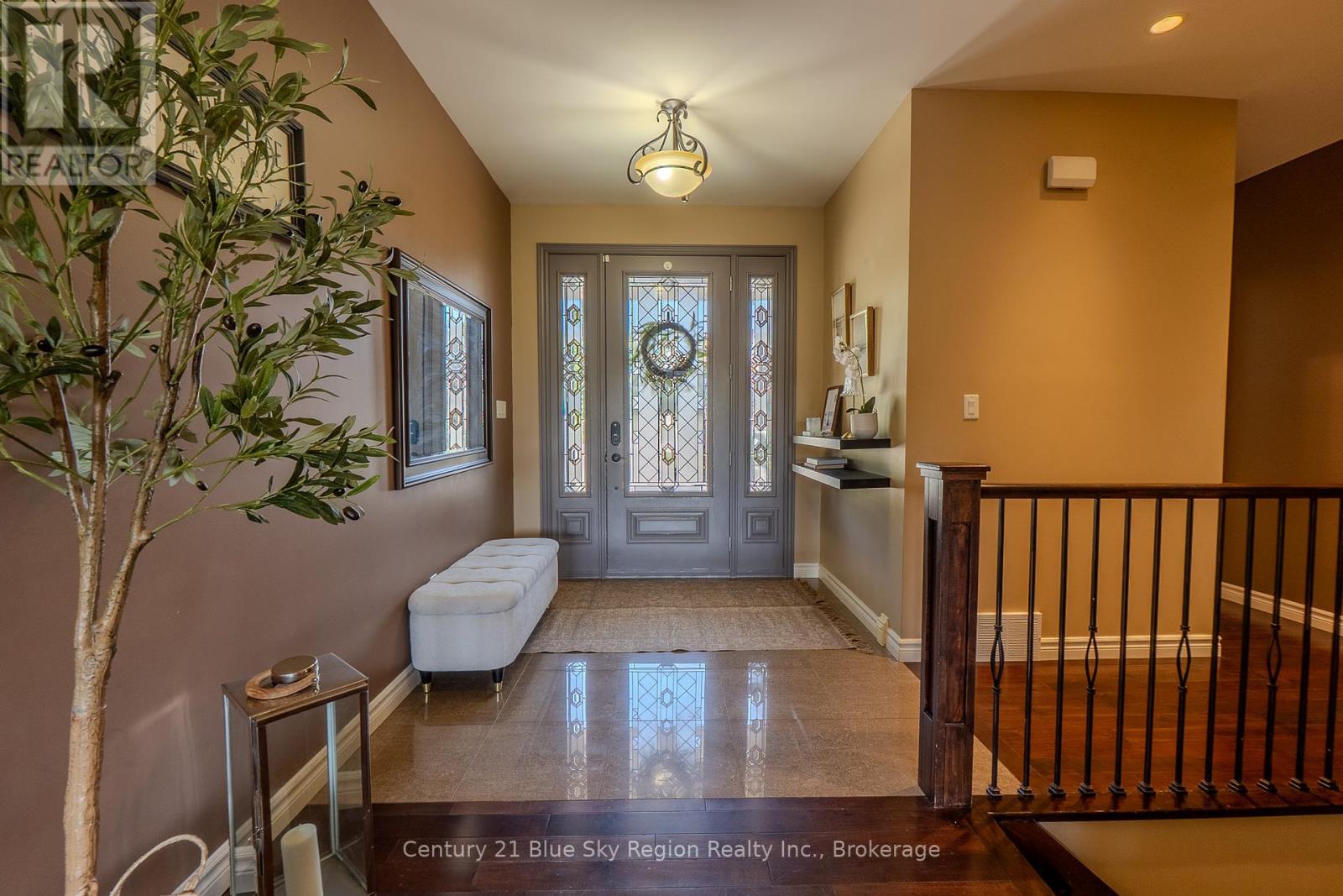 Property at 435 SURREY DRIVE image 4