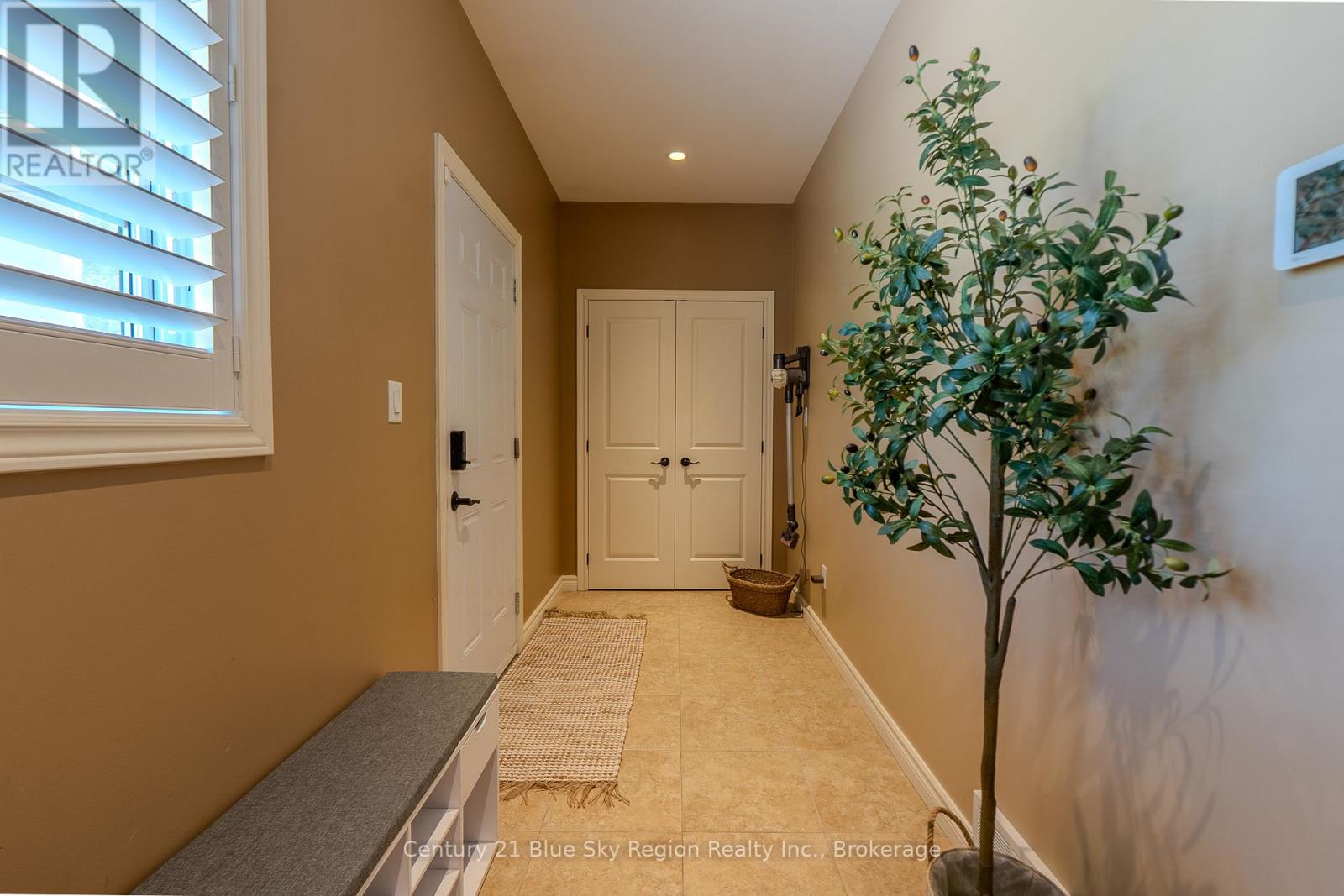 Property at 435 SURREY DRIVE image 5