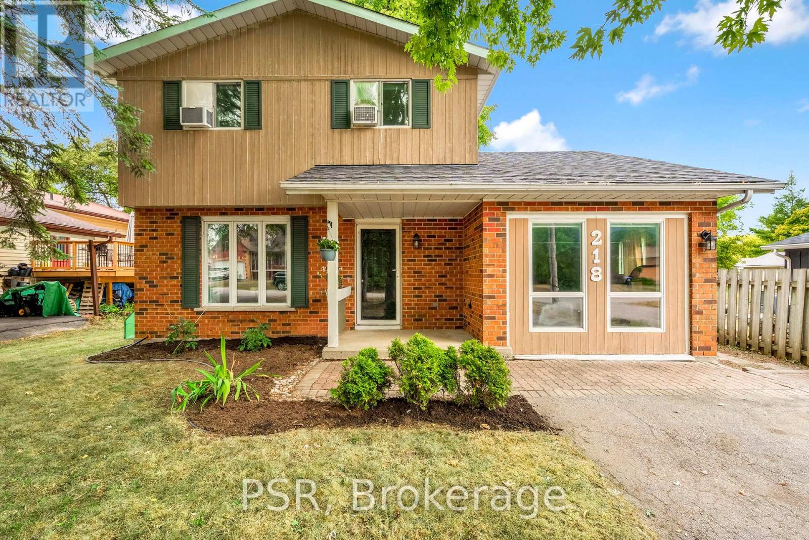218 John Street, Clearview, Ontario  L0M 1S0 - Photo 1 - S12343746