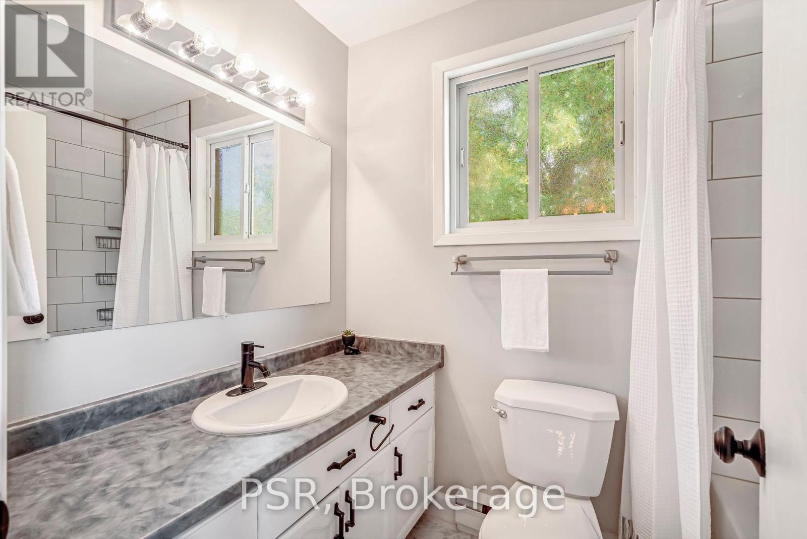 218 John Street, Clearview, Ontario  L0M 1S0 - Photo 23 - S12343746