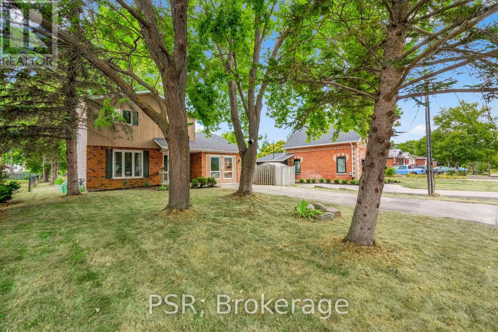 218 John Street, Clearview, Ontario  L0M 1S0 - Photo 4 - S12343746