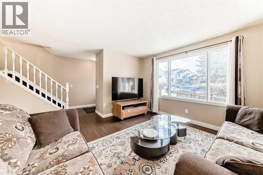 148 Pinemill Mews Ne, Calgary, Alberta  T1Y 4R6 - Photo 5 - A2217421