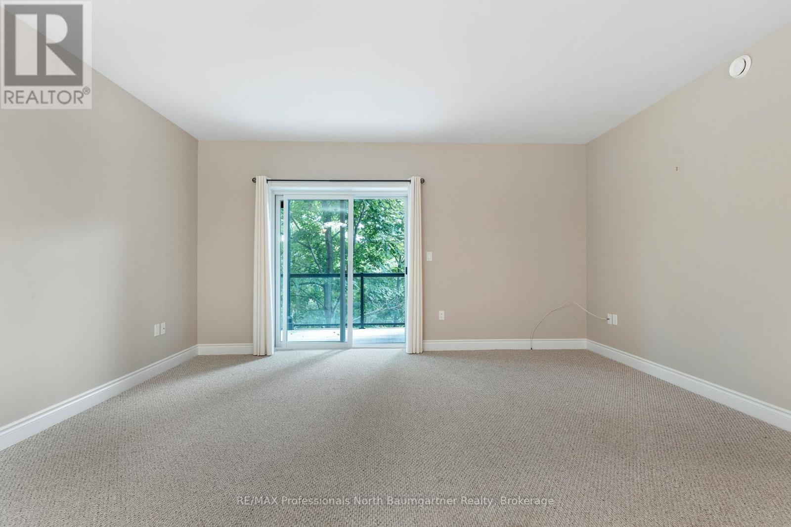 208 - 4 Lake Avenue, Dysart Et Al, Ontario  K0M 1S0 - Photo 15 - X12343741