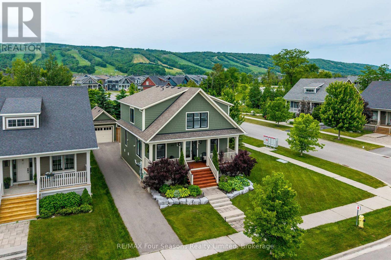 164 Snow Apple Crescent, Blue Mountains, Ontario  L9Y 0Y1 - Photo 1 - X12343842