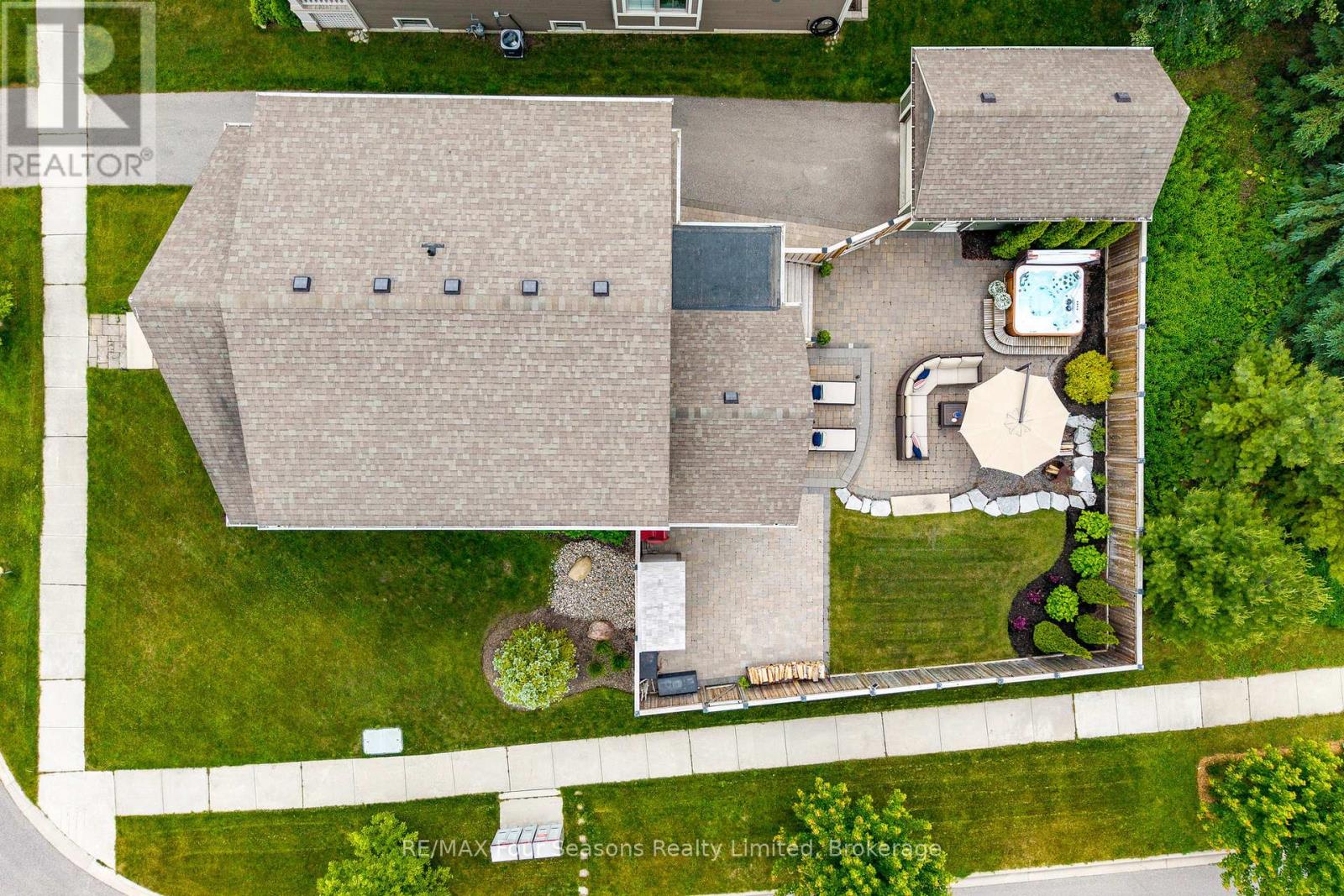 164 Snow Apple Crescent, Blue Mountains, Ontario  L9Y 0Y1 - Photo 46 - X12343842