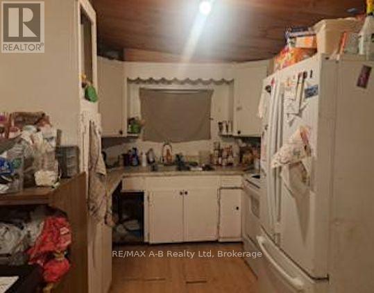 19 Coleman Street, Huron East (Seaforth), Ontario  N0K 1W0 - Photo 12 - X12343915