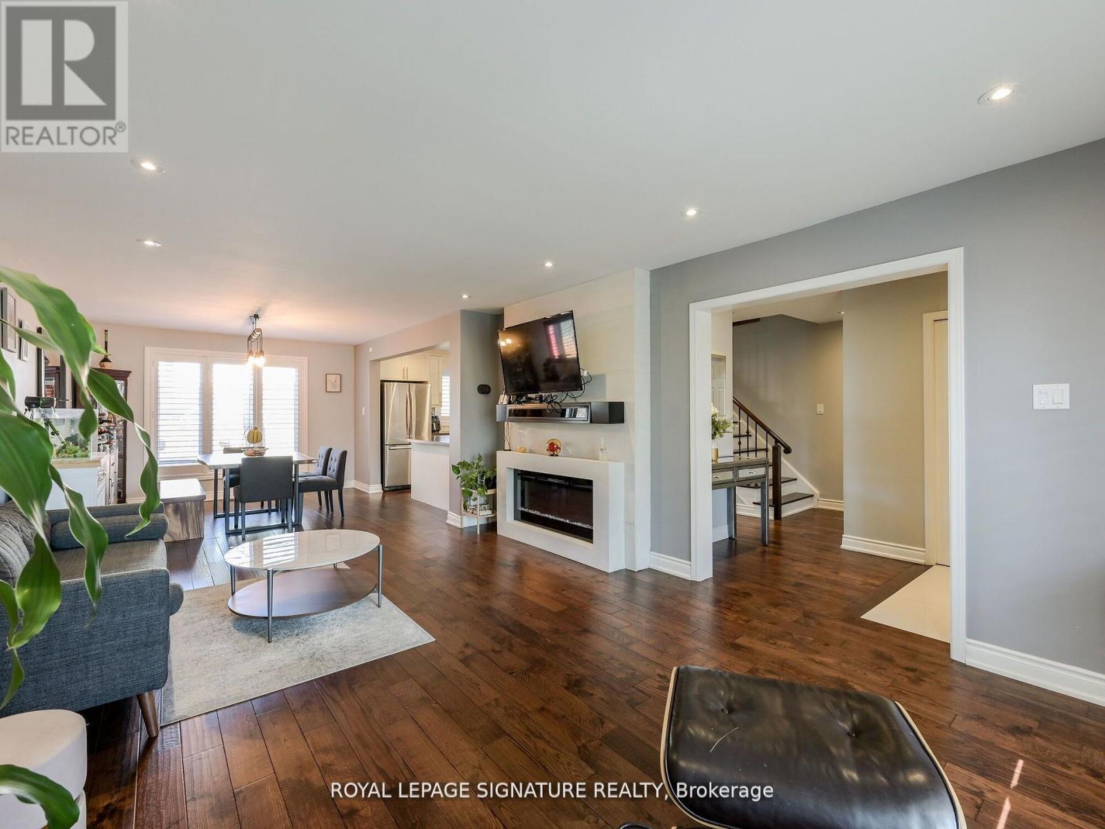 281 Mcgill Street, Mississauga, Ontario L5A 1V3 - Photo 13 - W12343646