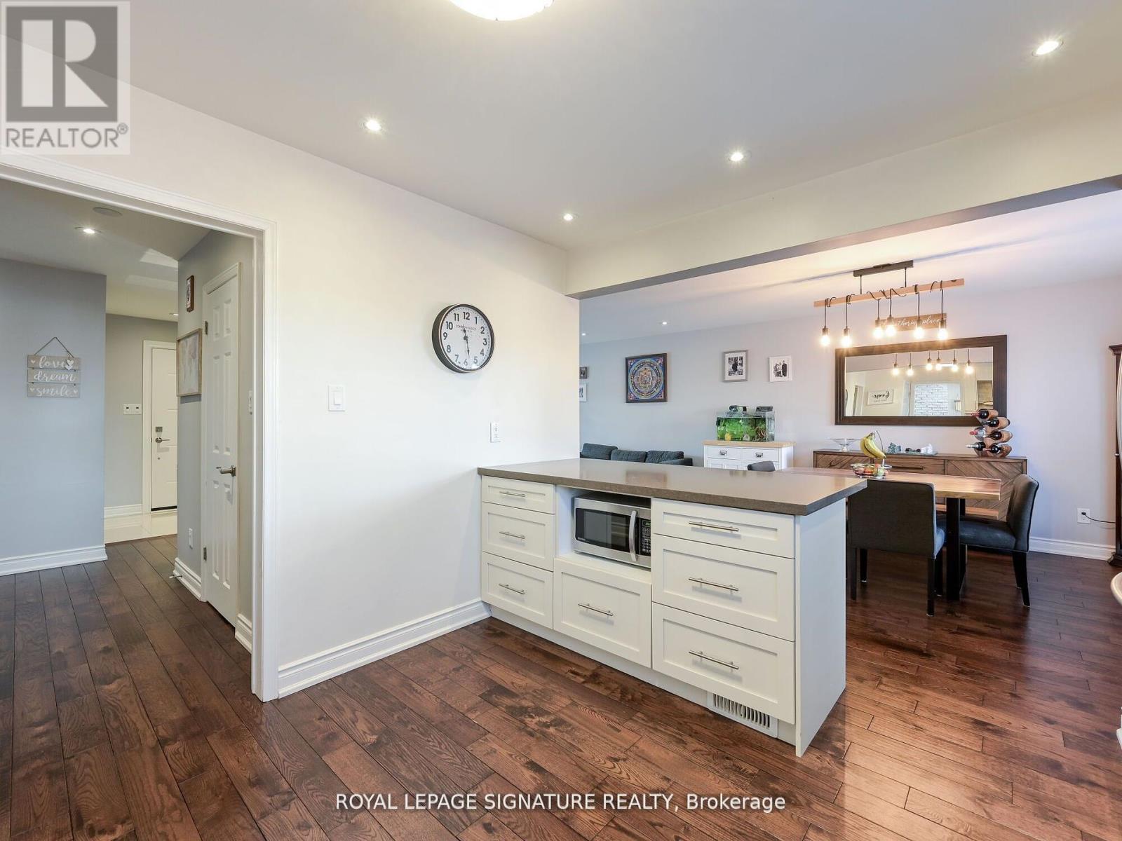 281 Mcgill Street, Mississauga, Ontario L5A 1V3 - Photo 16 - W12343646