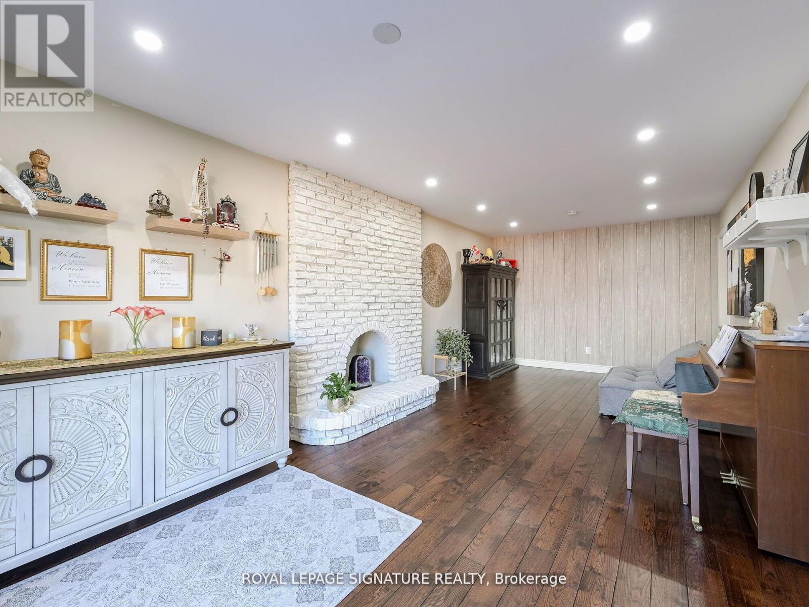 281 Mcgill Street, Mississauga, Ontario L5A 1V3 - Photo 17 - W12343646