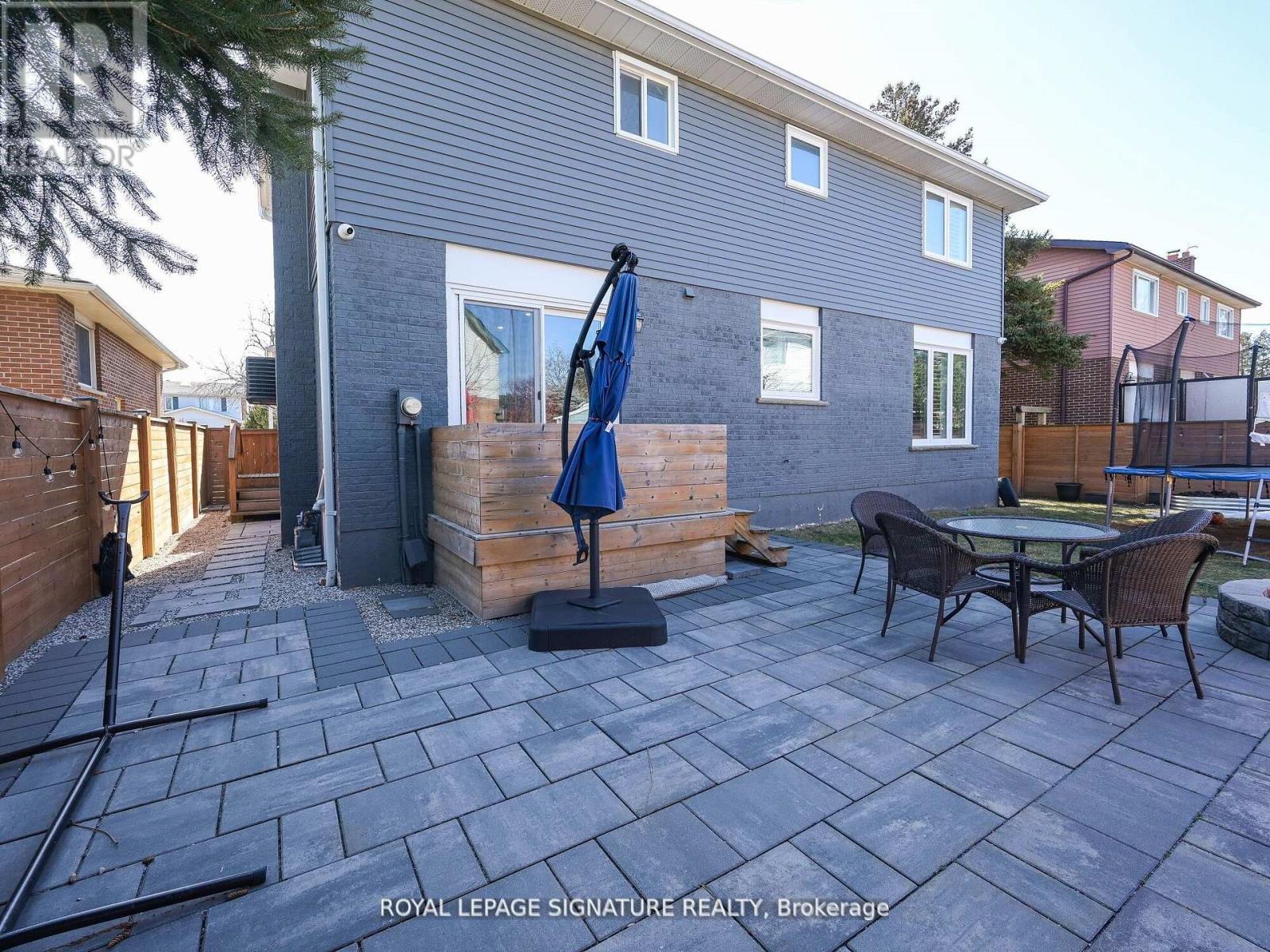 281 Mcgill Street, Mississauga, Ontario L5A 1V3 - Photo 39 - W12343646