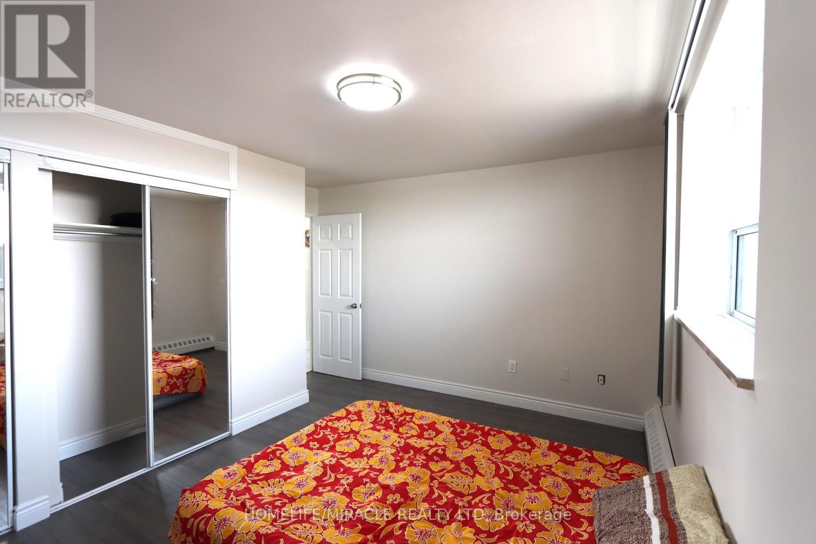 608 - 3533 Derry Road E, Mississauga, Ontario  L4T 1B1 - Photo 13 - W12343650