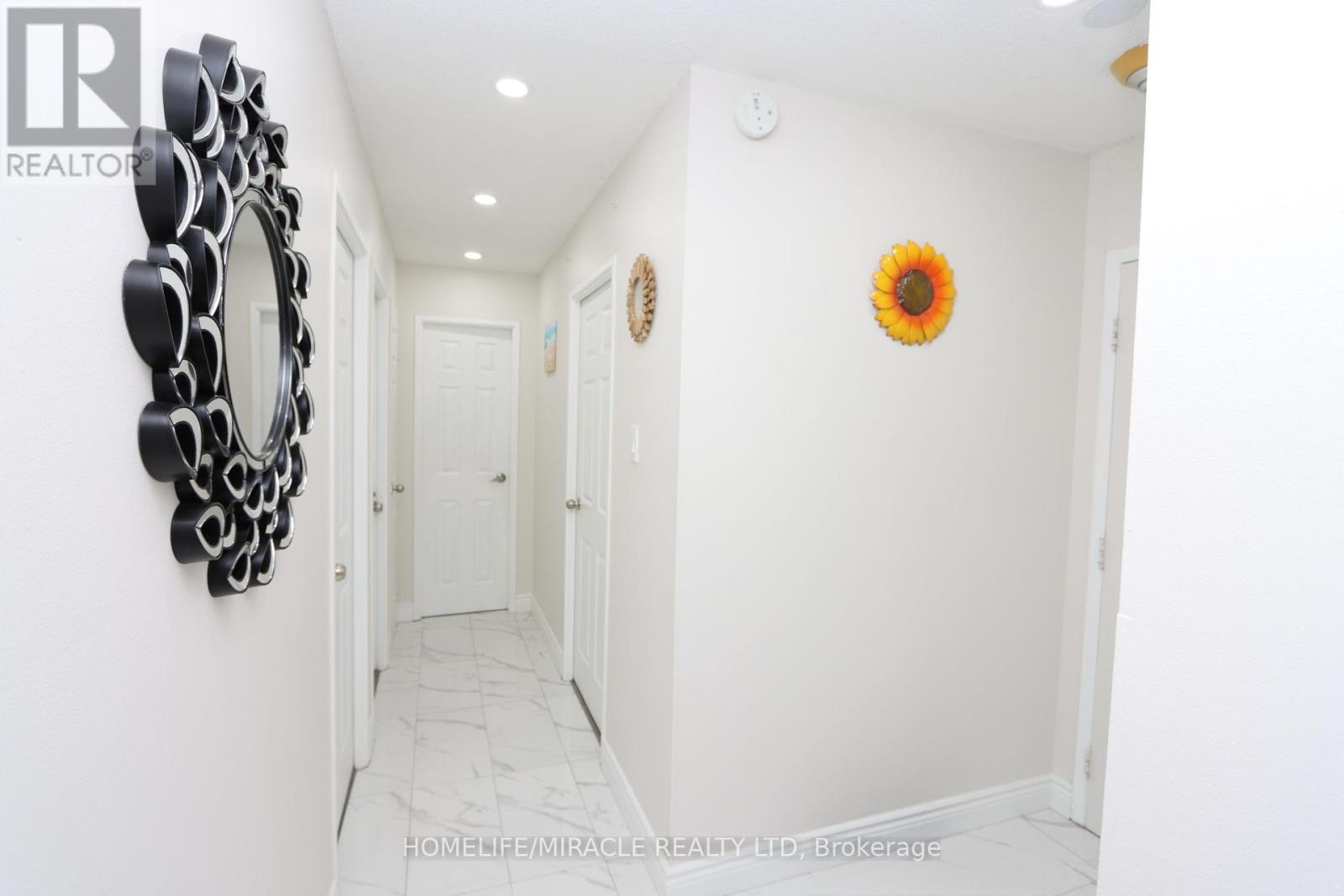 608 - 3533 Derry Road E, Mississauga, Ontario  L4T 1B1 - Photo 6 - W12343650