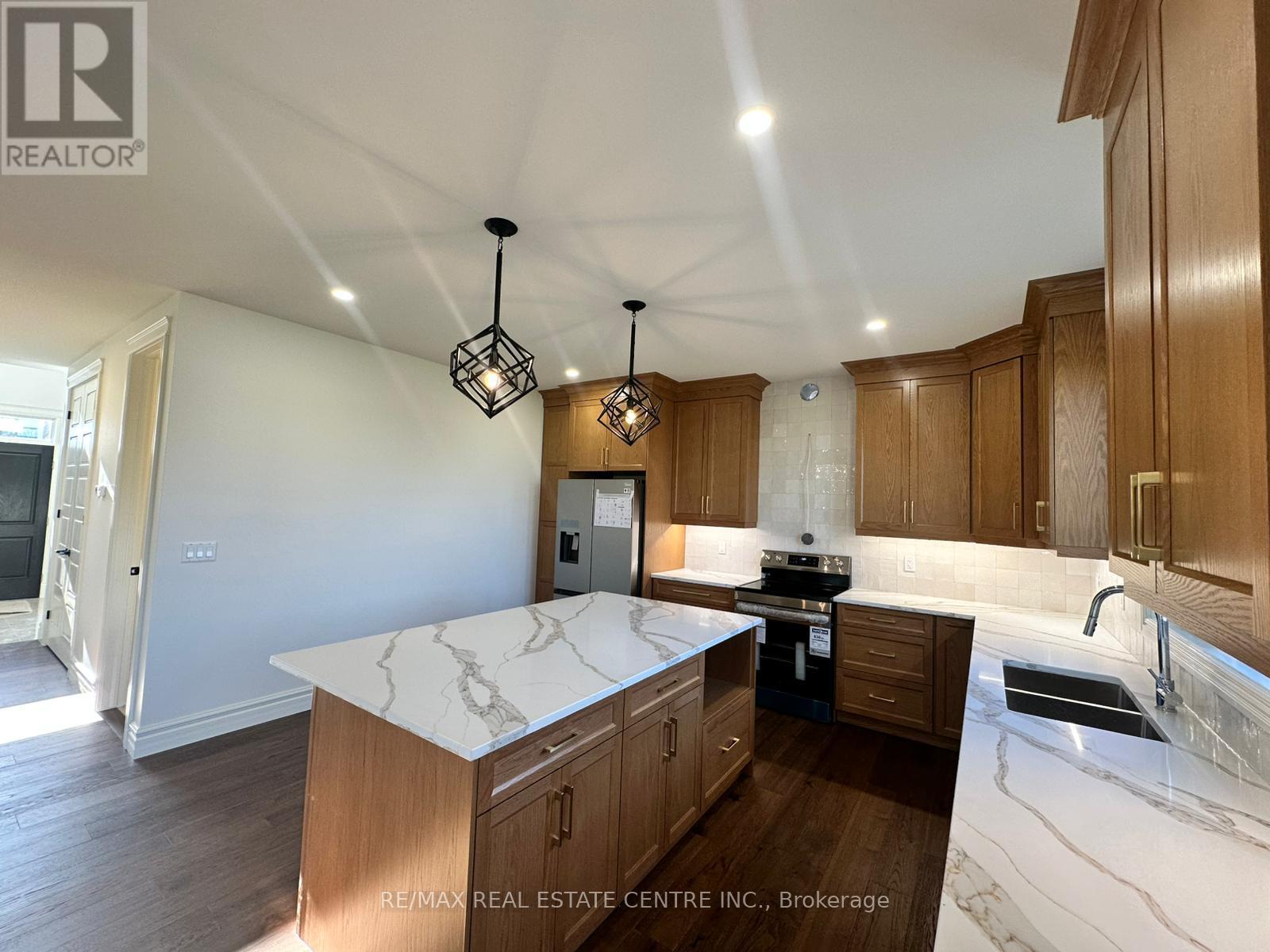 474 Marla Crescent, Lakeshore, Ontario  N8L 1B9 - Photo 9 - X12343699