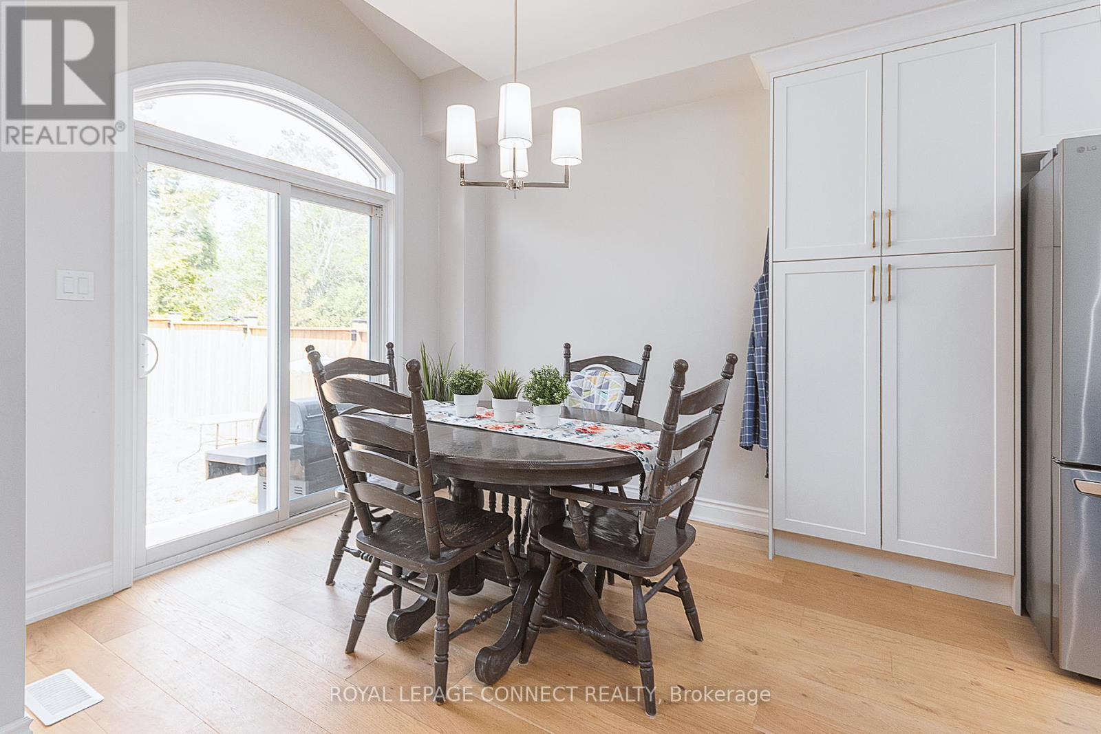 24 Coldbrook Drive, Cavan Monaghan, Ontario  L0A 1G0 - Photo 11 - X12343727