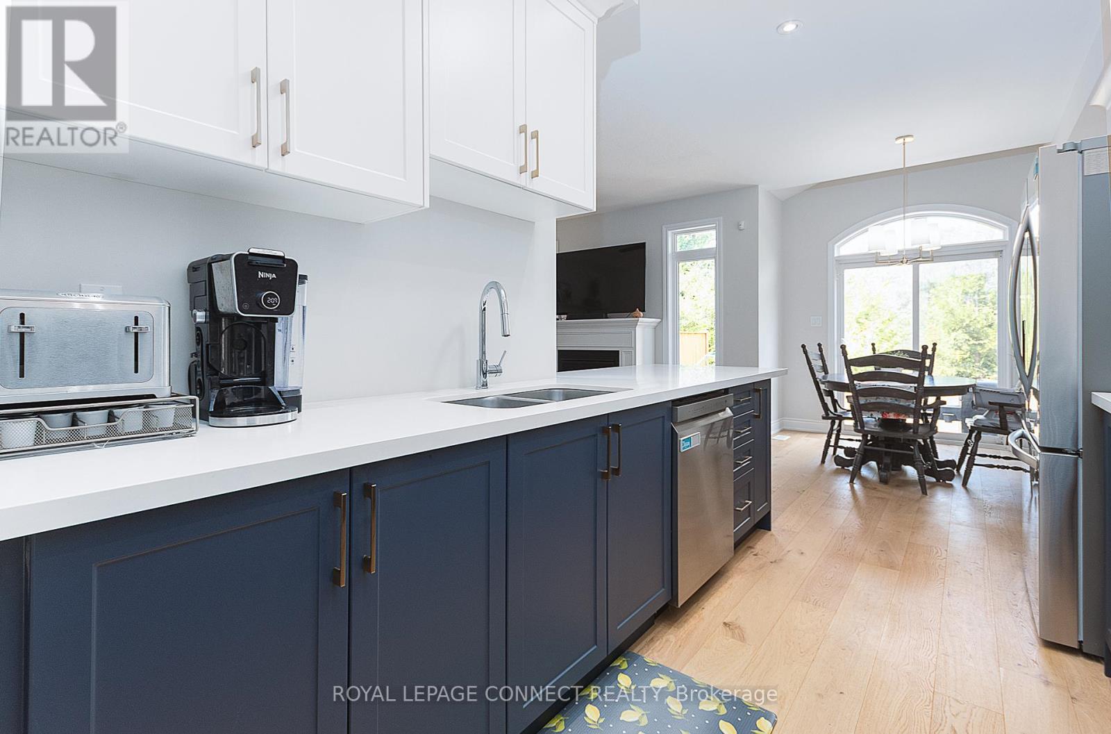 24 Coldbrook Drive, Cavan Monaghan, Ontario  L0A 1G0 - Photo 4 - X12343727