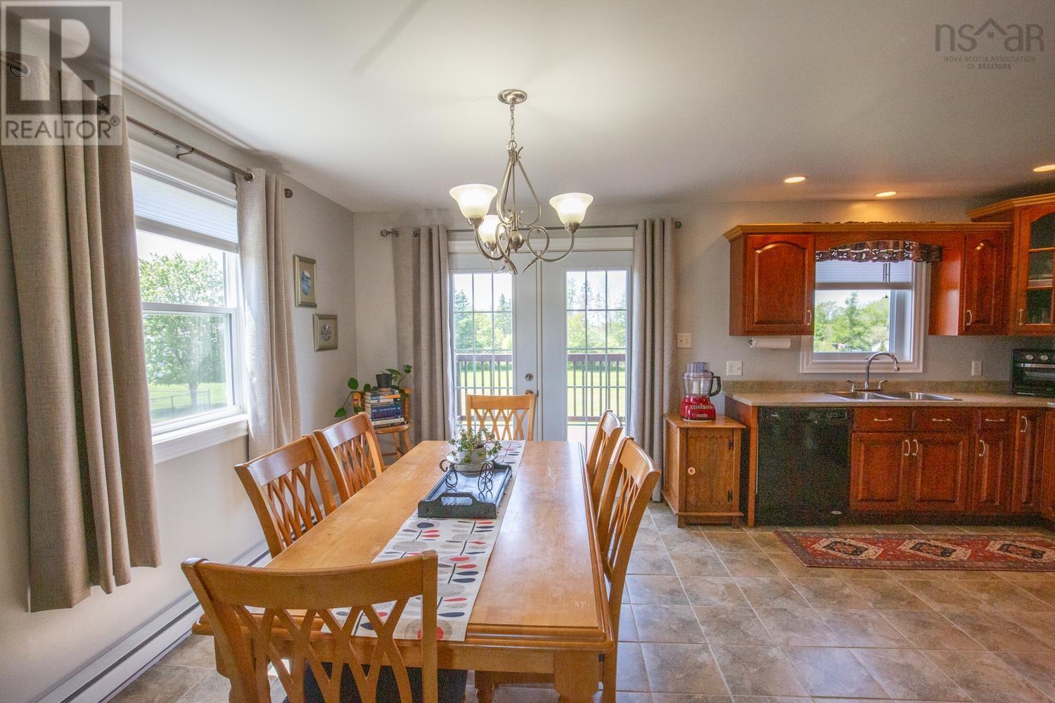 129 Village Line Avenue, Bible Hill, Nova Scotia  B2N 0B9 - Photo 7 - 202513347