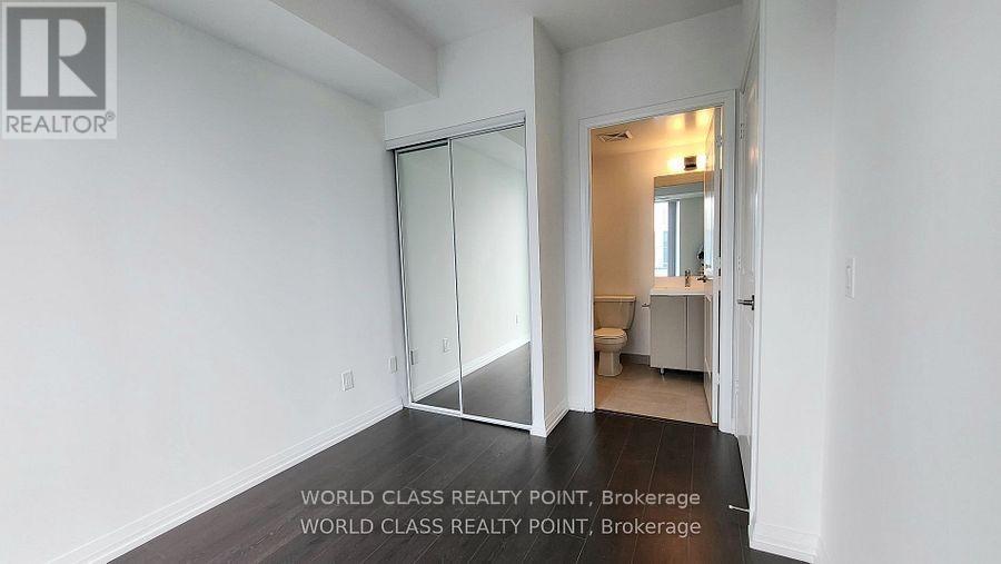 5005 - 8 Widmer Street, Toronto, Ontario  M5V 2E7 - Photo 6 - C12343895