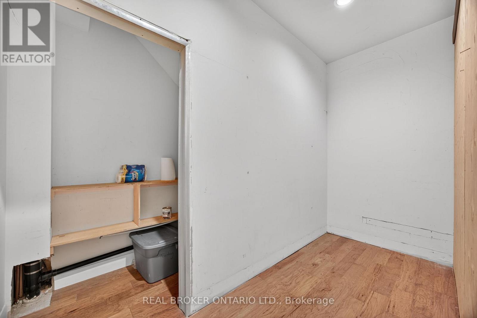 119 Dunlop Street E, Barrie, Ontario  L4M 1A6 - Photo 16 - S12343833