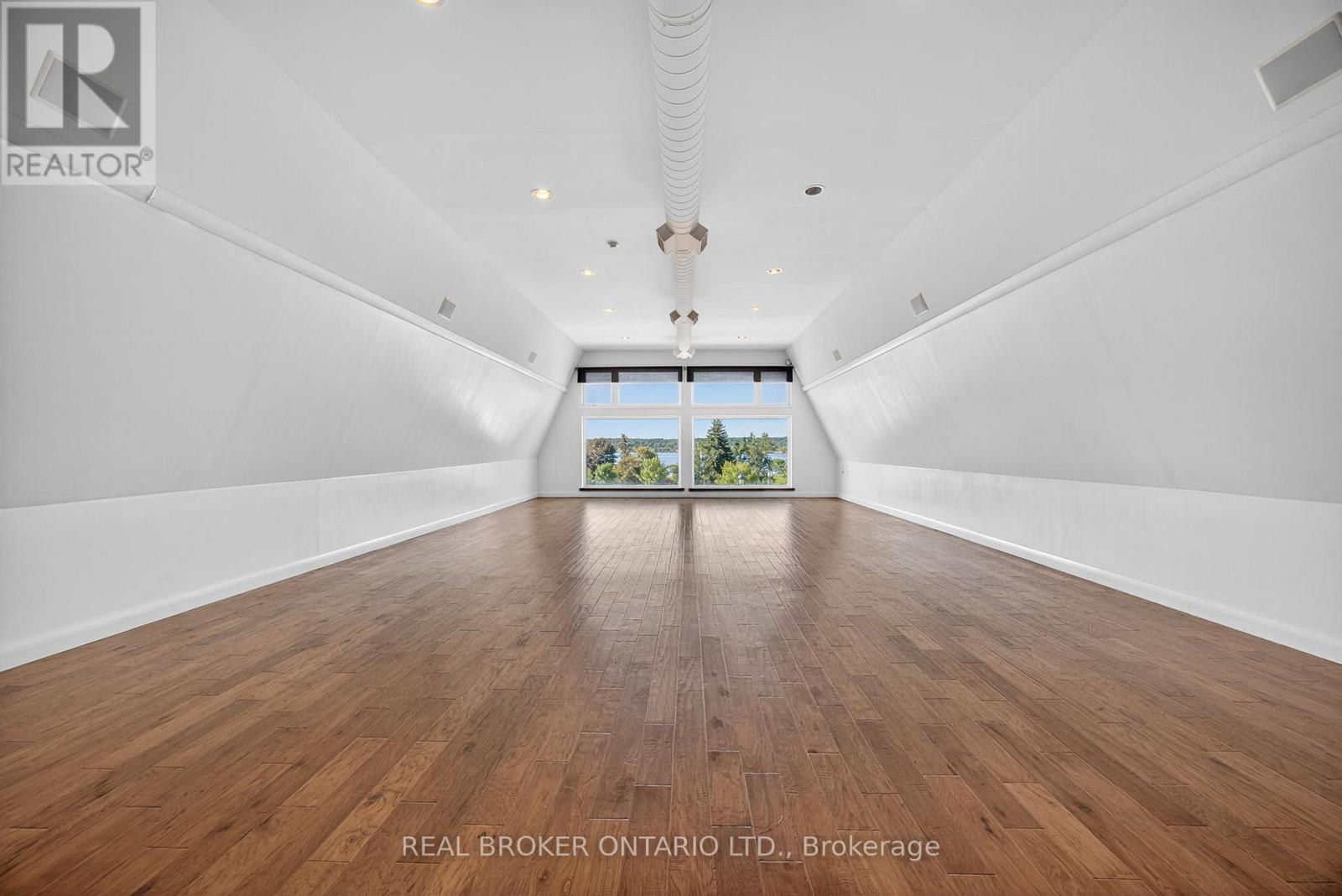 119 Dunlop Street E, Barrie, Ontario  L4M 1A6 - Photo 4 - S12343833