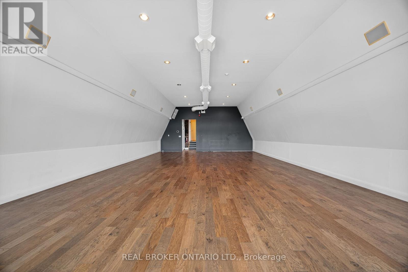 119 Dunlop Street E, Barrie, Ontario  L4M 1A6 - Photo 9 - S12343833