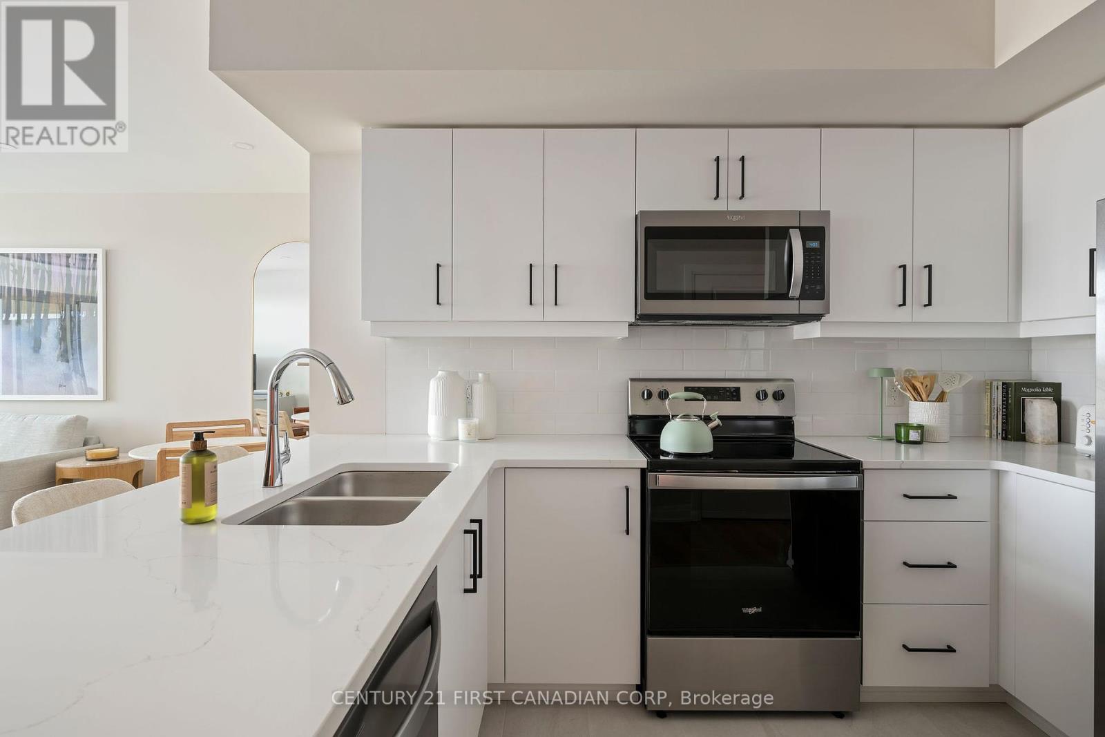 610 - 4286 King Street, Kitchener, Ontario  N2P 2E9 - Photo 11 - X12343925
